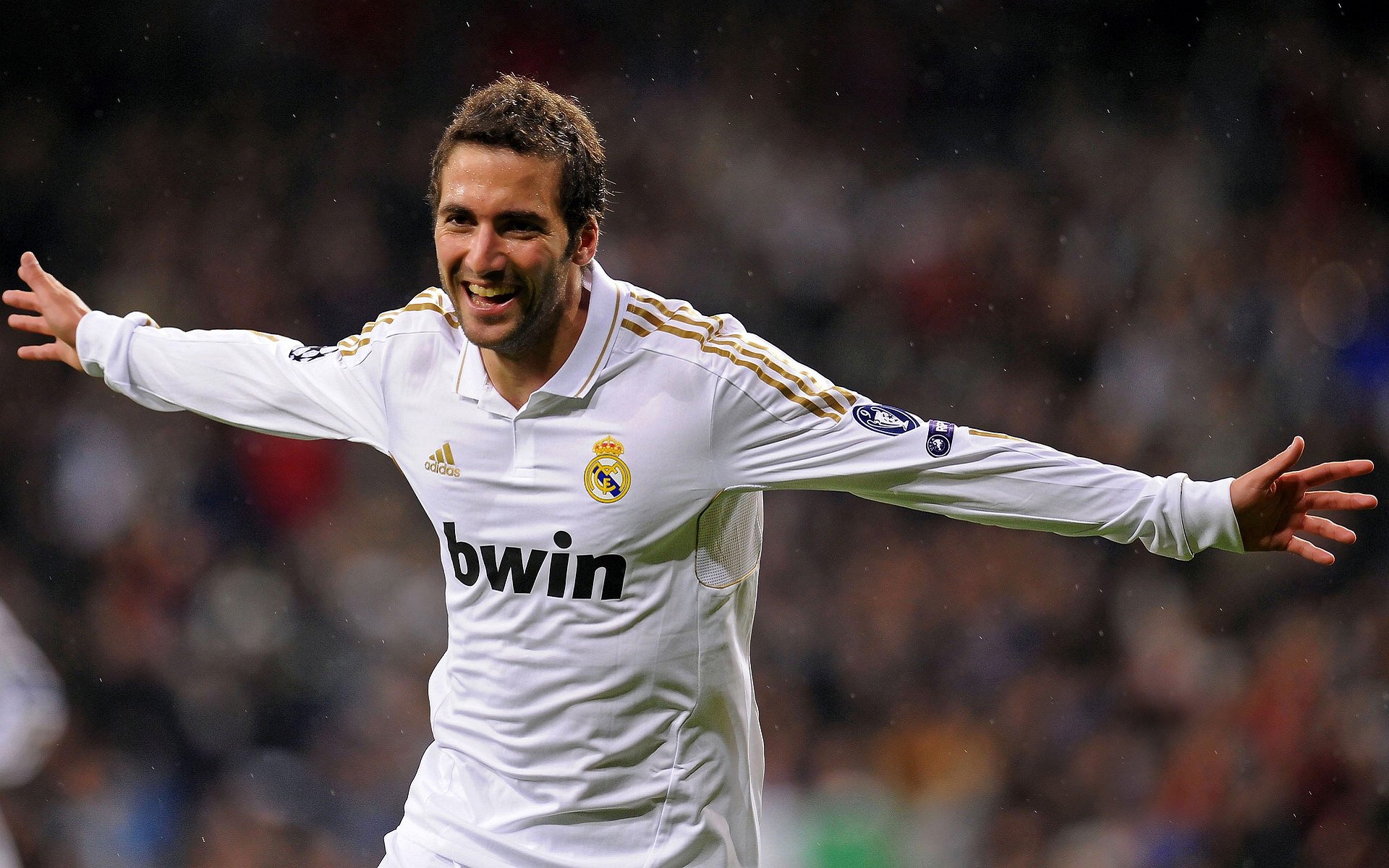 中锋位置在五大联赛的技战术演化趋势,中锋中场